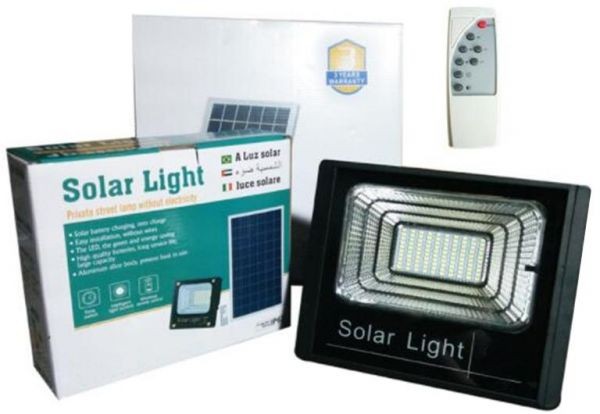 Proiector LED SMD 120 W cu panou solar IP67